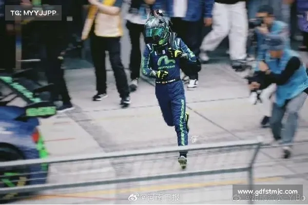 王一博热身赛首度亮相 激战正式赛场备受期待 王一博热身赛首度亮相 激战正式赛场备受期待