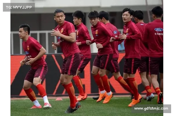 冯潇霆呼吁理性看待 U20 失利:年轻球员不应承受网暴之重 冯潇霆呼吁理性看待 U20 失利:年轻球员不应承受网暴之重